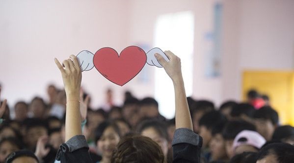 “六一微心愿，愛心暖童心”湘江電纜攜手村長李銳愛心傳遞 點亮未來